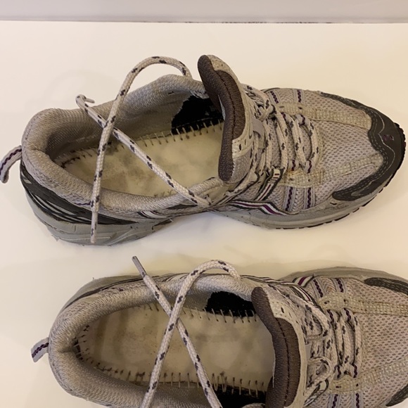 Running shoes - ASICS brand; women size 7 - Picture 3 of 10
